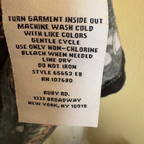 Ruby Rd. Women's Plus Size Paisley V-Neck Top, Size 3X - Picture 8 of 10